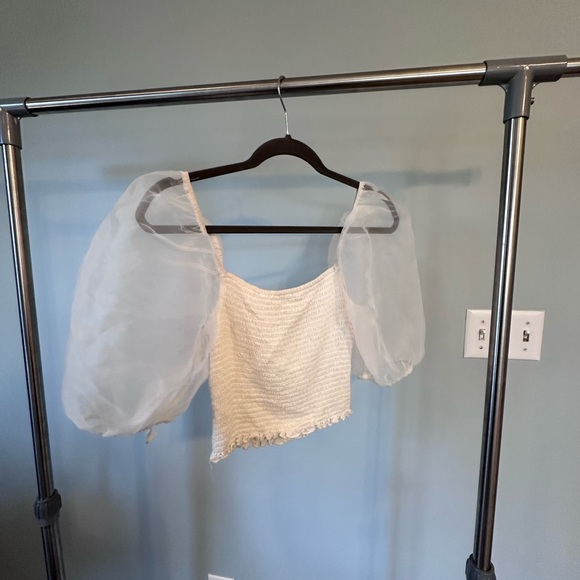 Forever 21 Puffy Mesh Sleeve Top - Picture 3 of 5